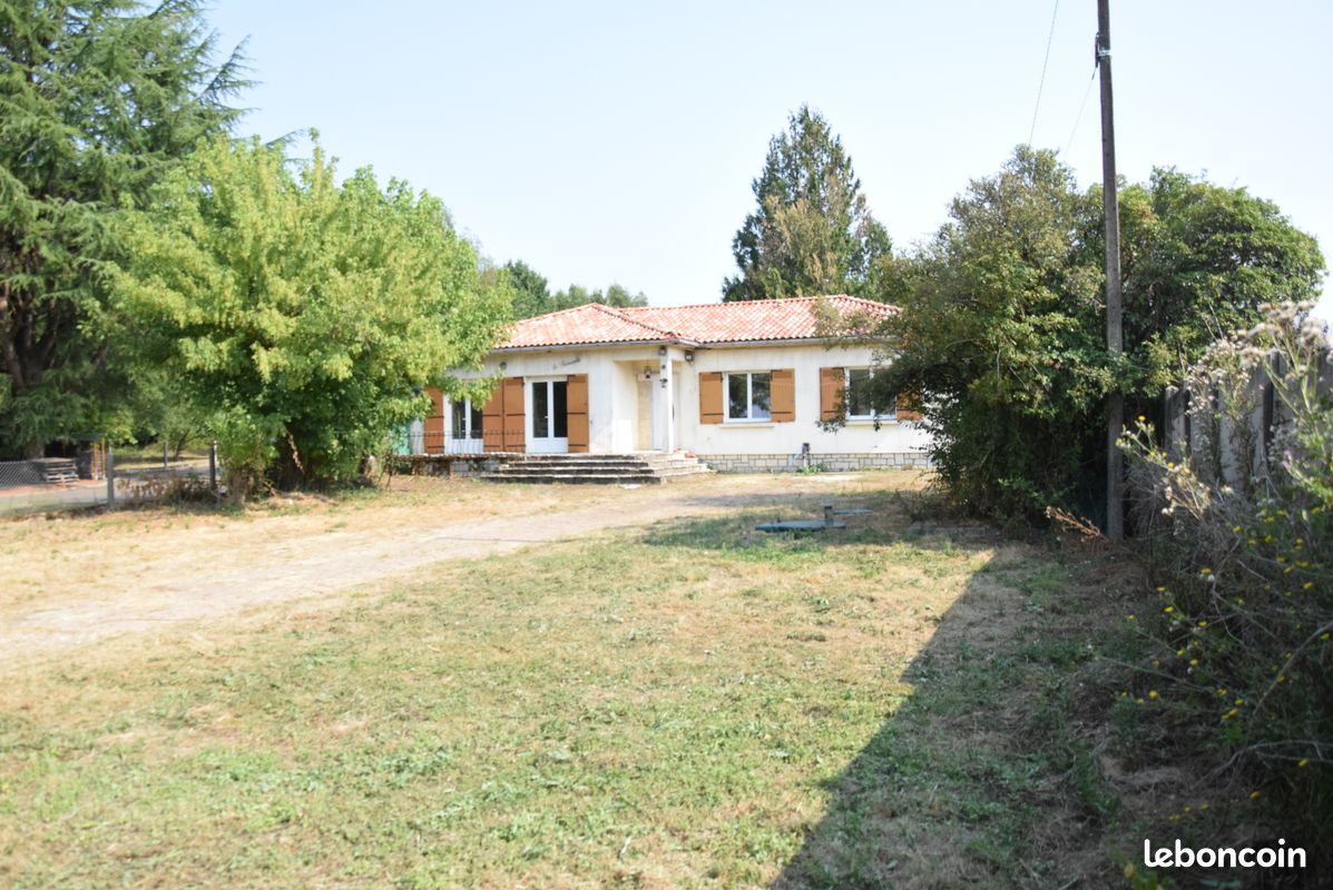 Maison 6 pièces 147 m² · à Chaniers · 147 m² · 230 000 €