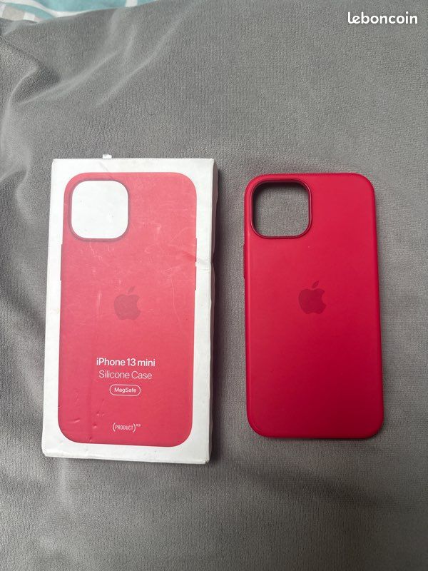 Coque silicone unie Mat rouge compatible pour iPhone 13 Mini – Protection fine et antichoc