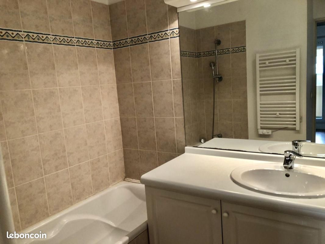 Appartement 2 pièces 48 m² · à Aix-en-Provence · 48 m² · 1 095 €