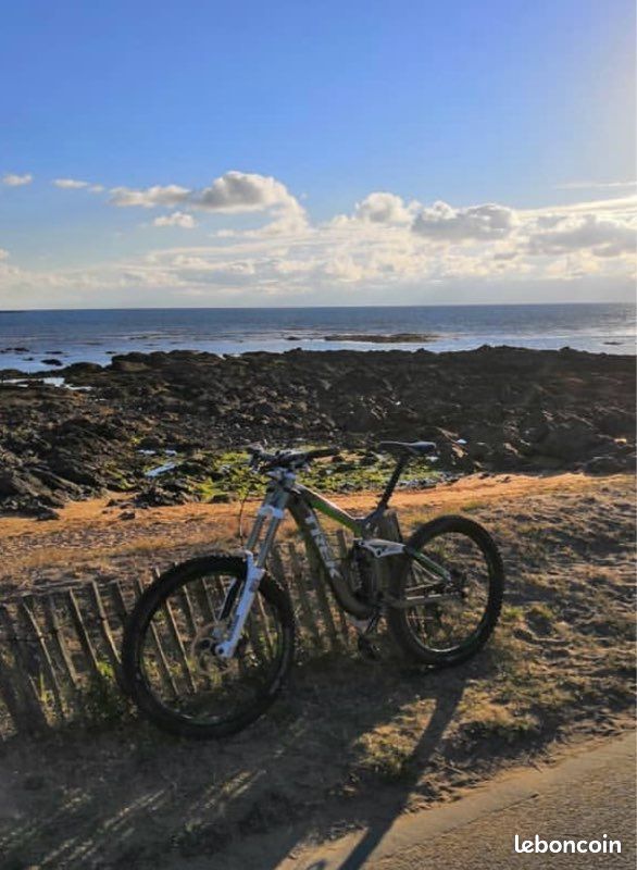 Pièces détachées vélo de descente DH Vélos