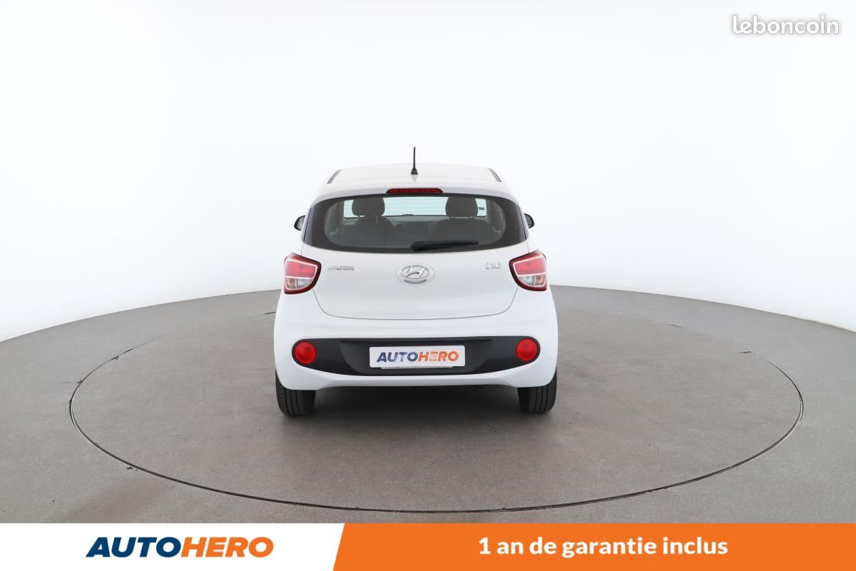 Hyundai i10 1.0 Intuitive 66 ch (image 12)