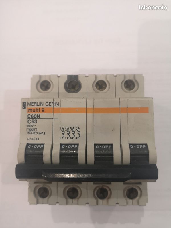 Disjoncteur modulaire Tri - Merlin Gerin - C60N - C63 (image 1)