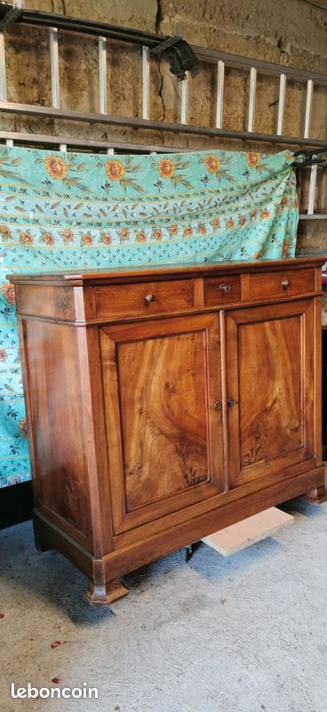 Commode en noyer (image 1)