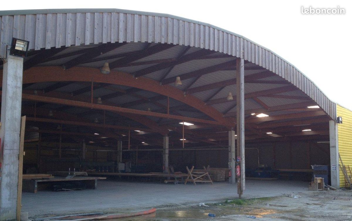 Local commercial 1 pièce 2200 m² · à Casseneuil · 2 200 m² · 350 000 €