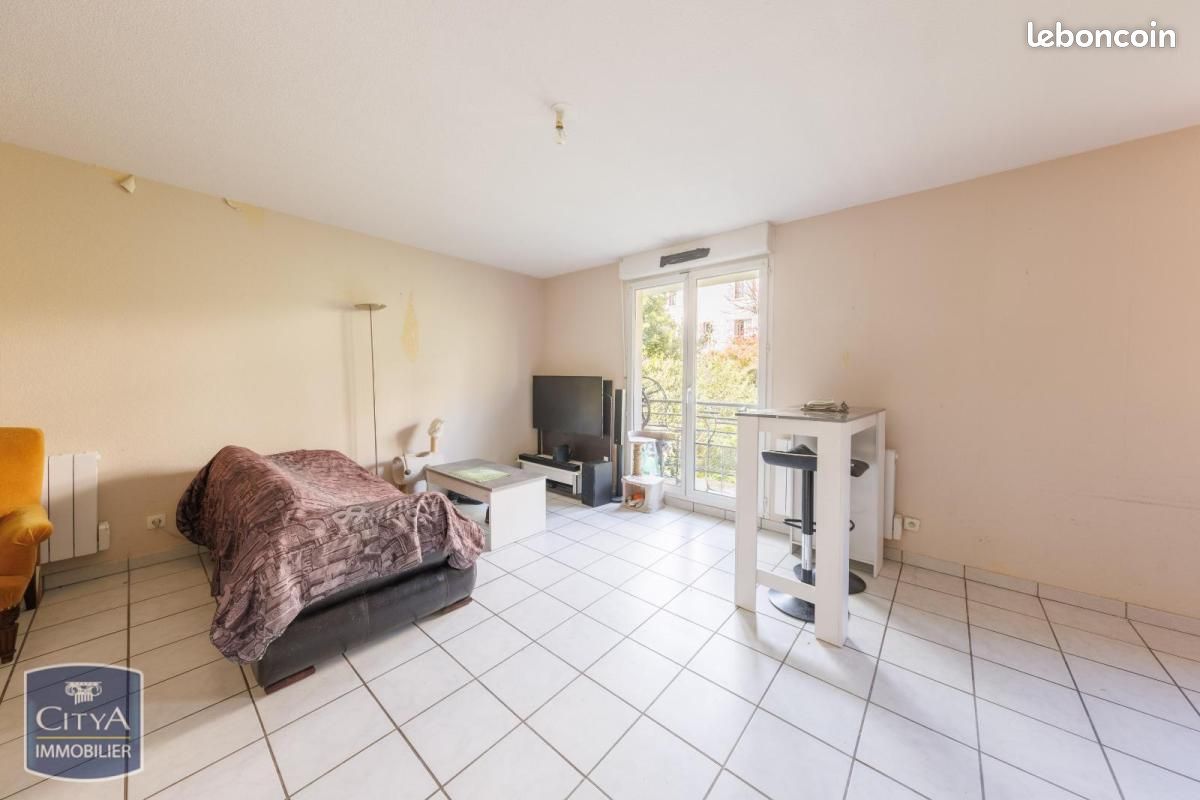 Appartement 2 pièces 48 m² · à Thiers · 48 m² · 55 000 €