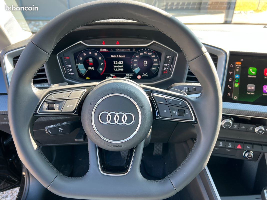 Audi a1 30 tfsi 116 s line s tronic 7 apple carplay / eclairage d\'ambiance / camera de recul (image 11)