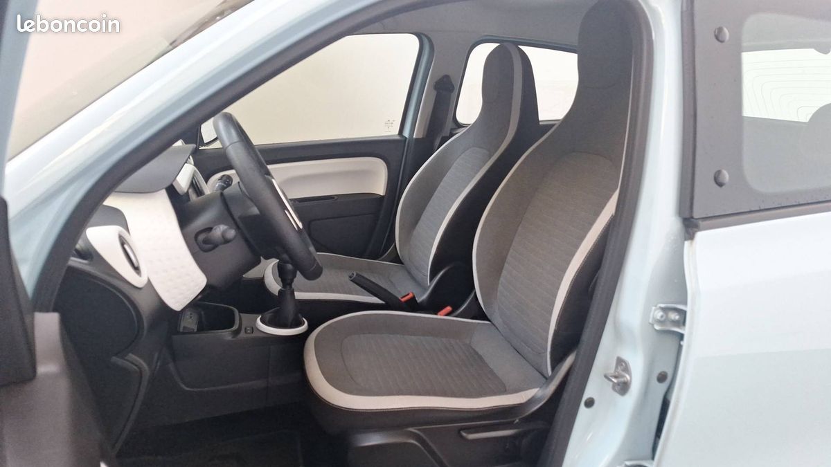 Renault twingo iii sce 65 equilibre (image 12)