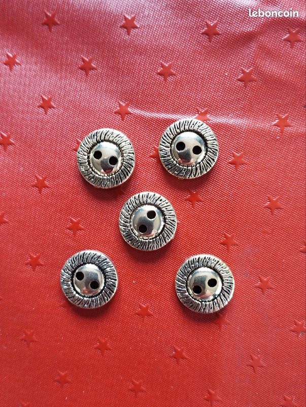 Lot de 16 boutons doré (image 2)