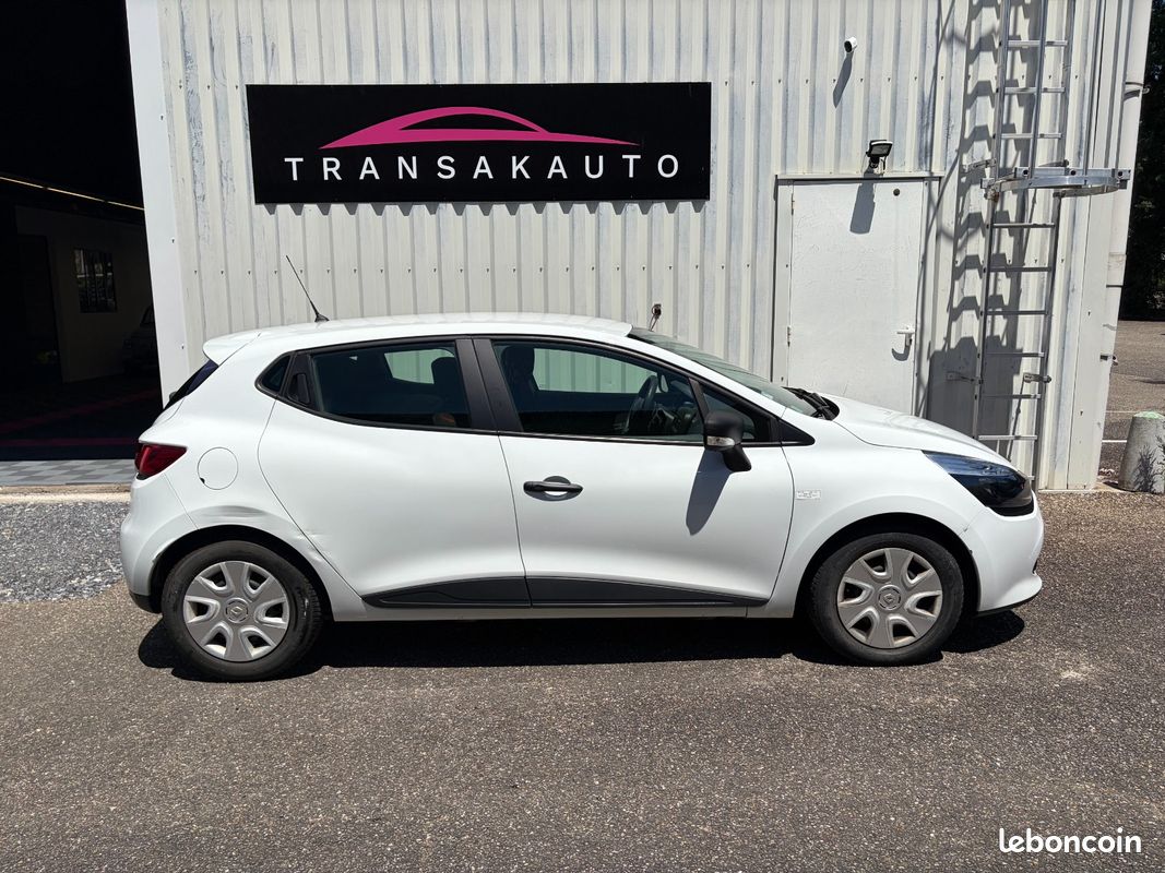 RENAULT CLIO IV SOCIETE 1.5 dCi 75 CV ENERGY + CLIMATISATION + BLUETOOTH + RÉGULATEUR ET LIMITEUR DE VITESSE (image 6)