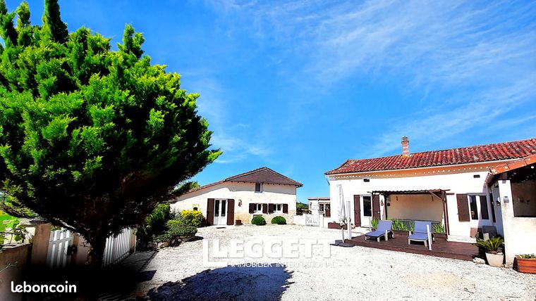 Maison 11 pièces 208 m²
