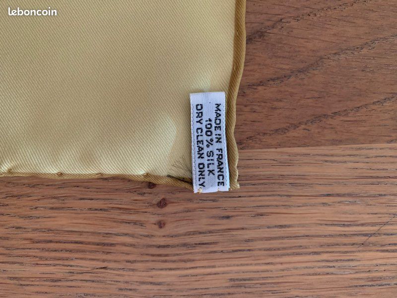 Pochette Hermes en twill de soie (image 5)