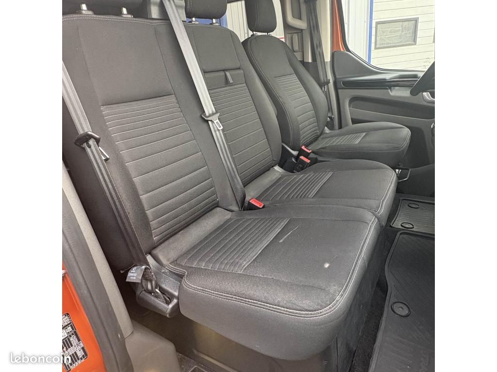 FORD TRANSIT CUSTOM 2.0 EcoBlue 130 BVA S&S CA LIMITED (image 15)