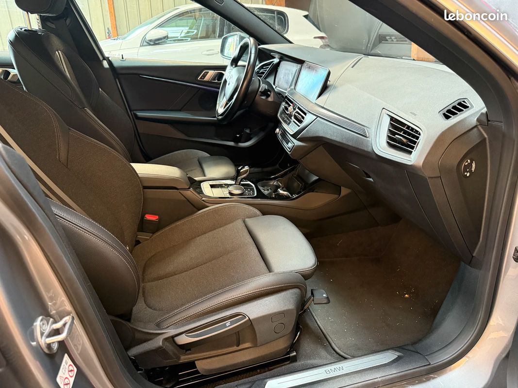 BMW SERIE 2 GRAN COUPE F44 2.0 218d 150 ch / Suivi complet BMW / Caméra de recul / Carplay (image 18)