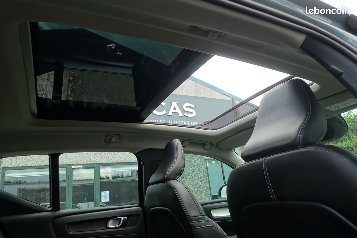 XC40 D3 2.0 Geartronic 150ch Momentum Cuir/Toit ouvrant/Gps Europe/Caméra de recul/Régulateur/Carplay/Hayon électrique/1*Main/Garantie 12 mois (image 8)