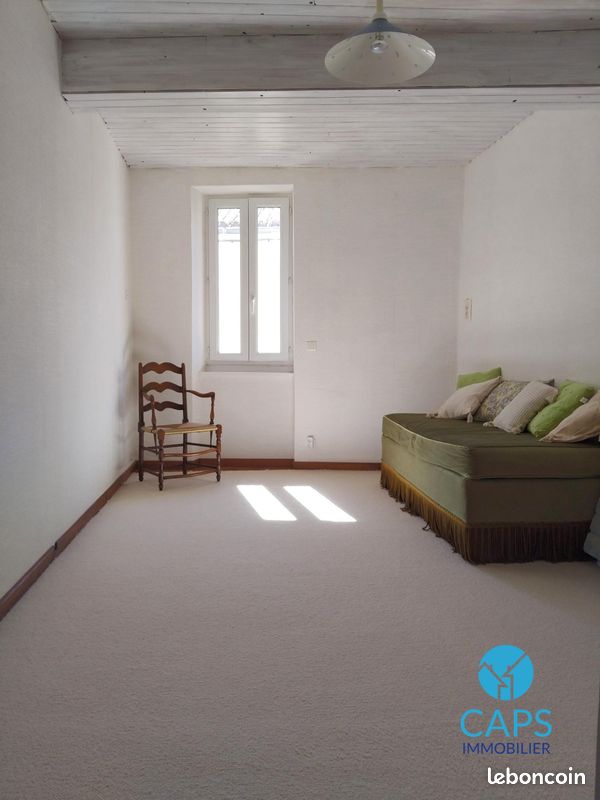 Maison 6 pièces 214 m² · à Labastide-d'Anjou · 214 m² · 185 500 €