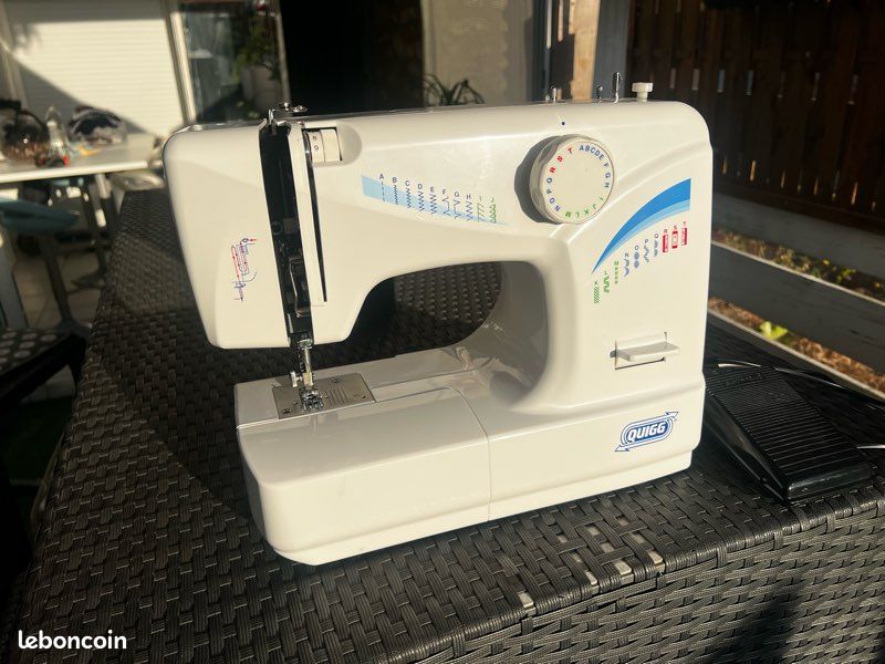 Machine à coudre (image 1)