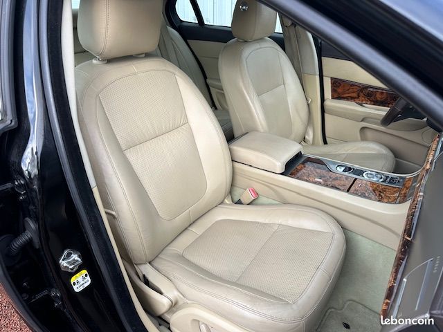 Jaguar XF 3.0 V6 D 275 CV LUXE SERIE SPECIALE 75ième ANNIVERSAIRE BVA (image 5)
