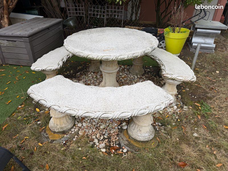 Table de jardin (image 1)