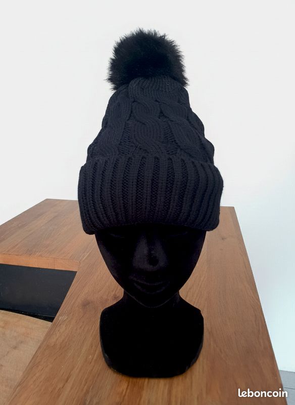 Bonnet noir doublé polaire (image 1)