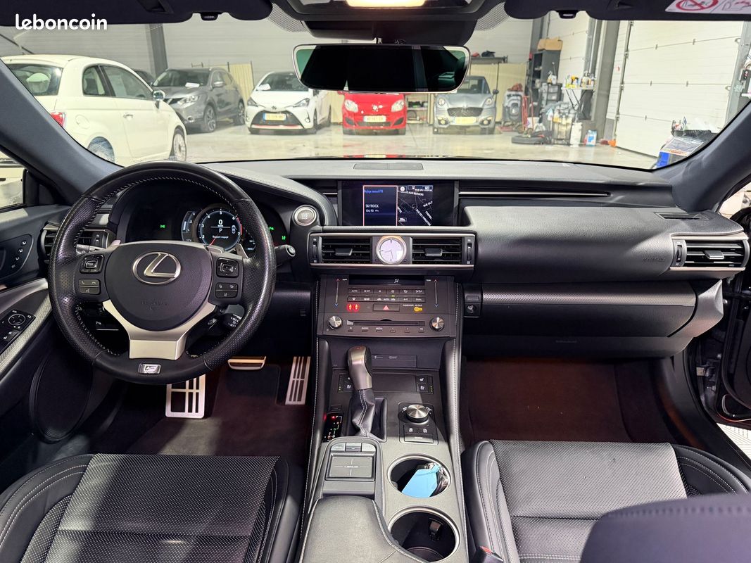 Lexus rc 200 turbo 245 ch f-sport en boite automatique / full cuir / camera de recul / gps / clim auto / garantie (image 4)
