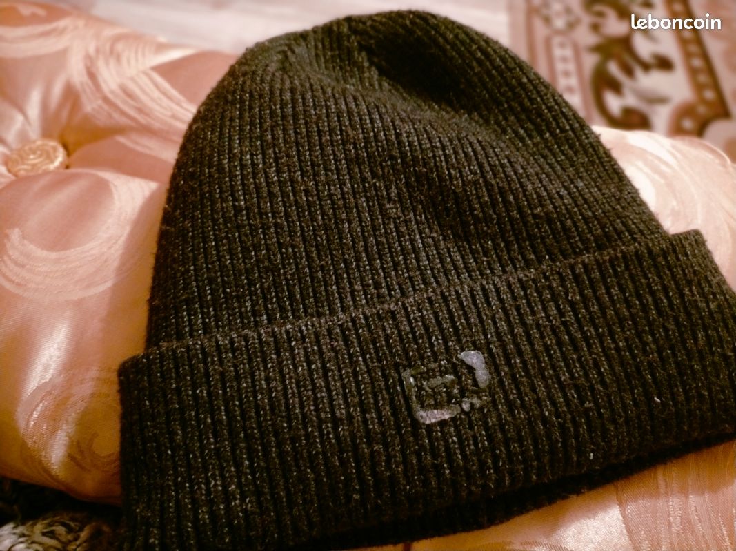 Bonnet noir (image 1)