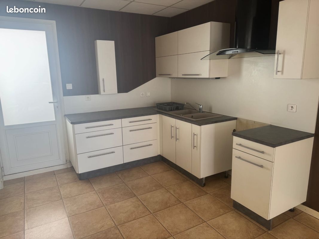 Appartement 3 pièces 70 m² · à Roanne · 70 m² · 620 €/mois