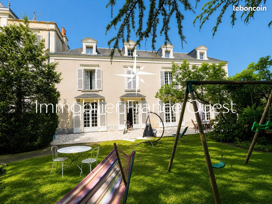 Maison 7 pièces 225 m² · à Sablé-sur-Sarthe · 225 m² · 472 500 €