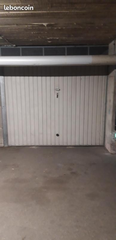Parking 12 m² · à Vitré · 12 m² · 69 €/mois