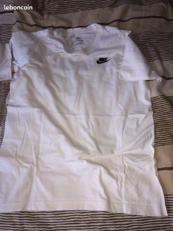 T-shirt nike (image 1)
