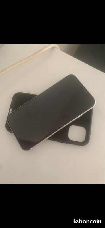 IPhone 11 (image 1)