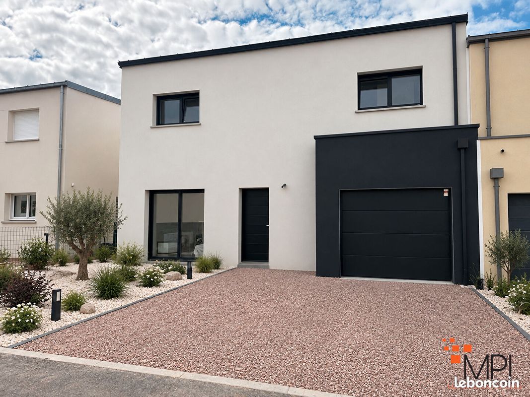 Maison 6 pièces 137 m² · à Bréal-sous-Montfort · 137 m² · 348 850 €