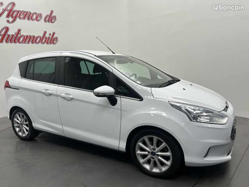 Ford B-MAX 1.0 scti 125 chTitanium / GPS / Climatisation / Régulateur / Radar (image 4)