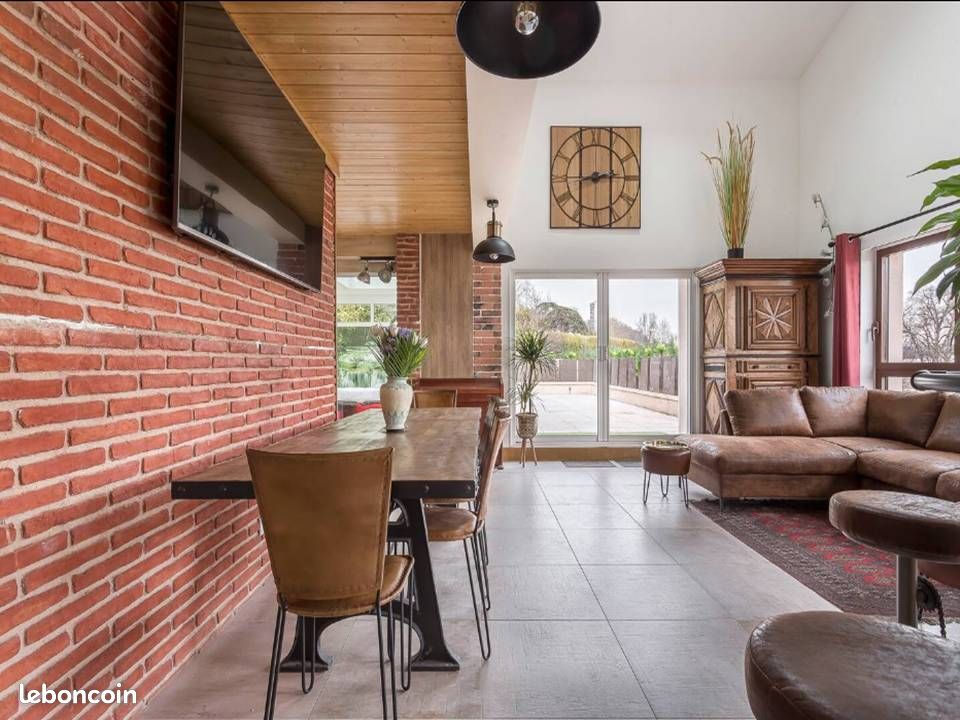 Logement atypique genre Loft en maison individuelle Lyon 9 (image 2)