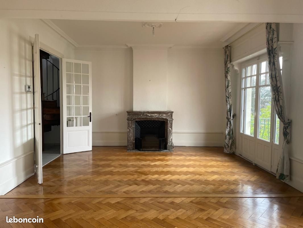 Appartement 4 pièces 102 m² · à Roanne · 102 m² · 651 €