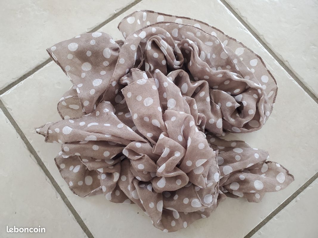 Foulard (image 3)
