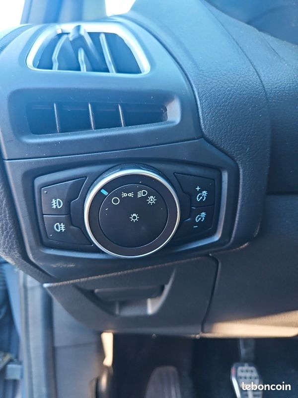Ford focus 2.0 ecoboost 250 st start-stop flexifuel pack hiver/performance (image 23)