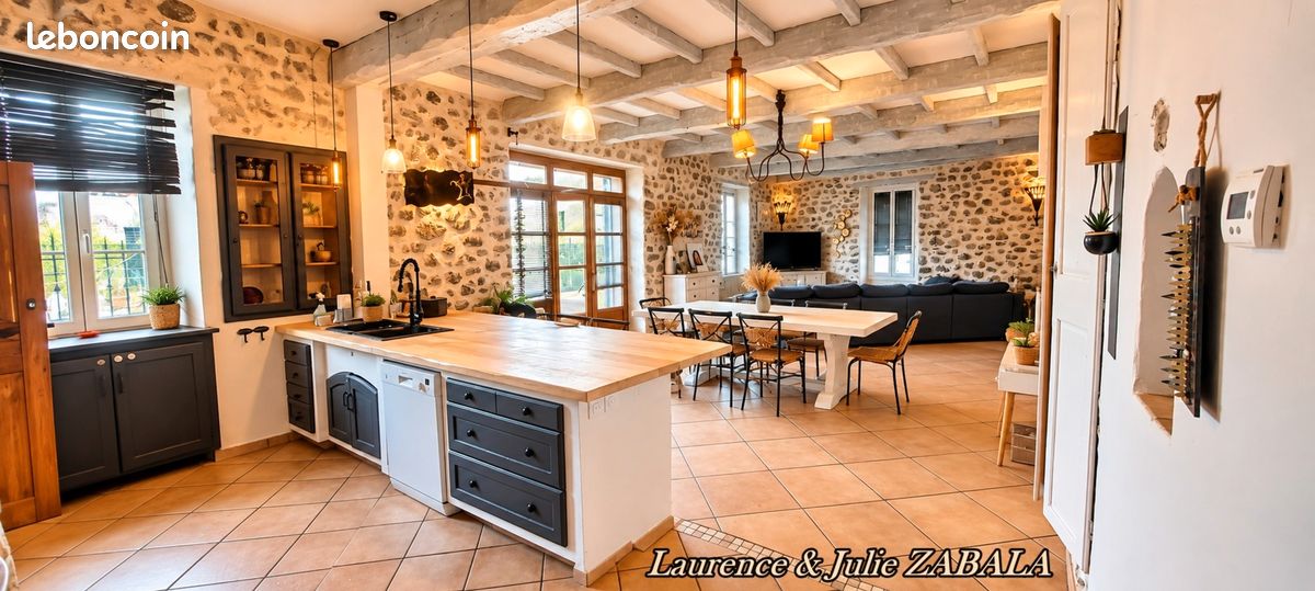 Maison 8 pièces 180 m² · à La Motte-du-Caire · 180 m² · 277 000 €