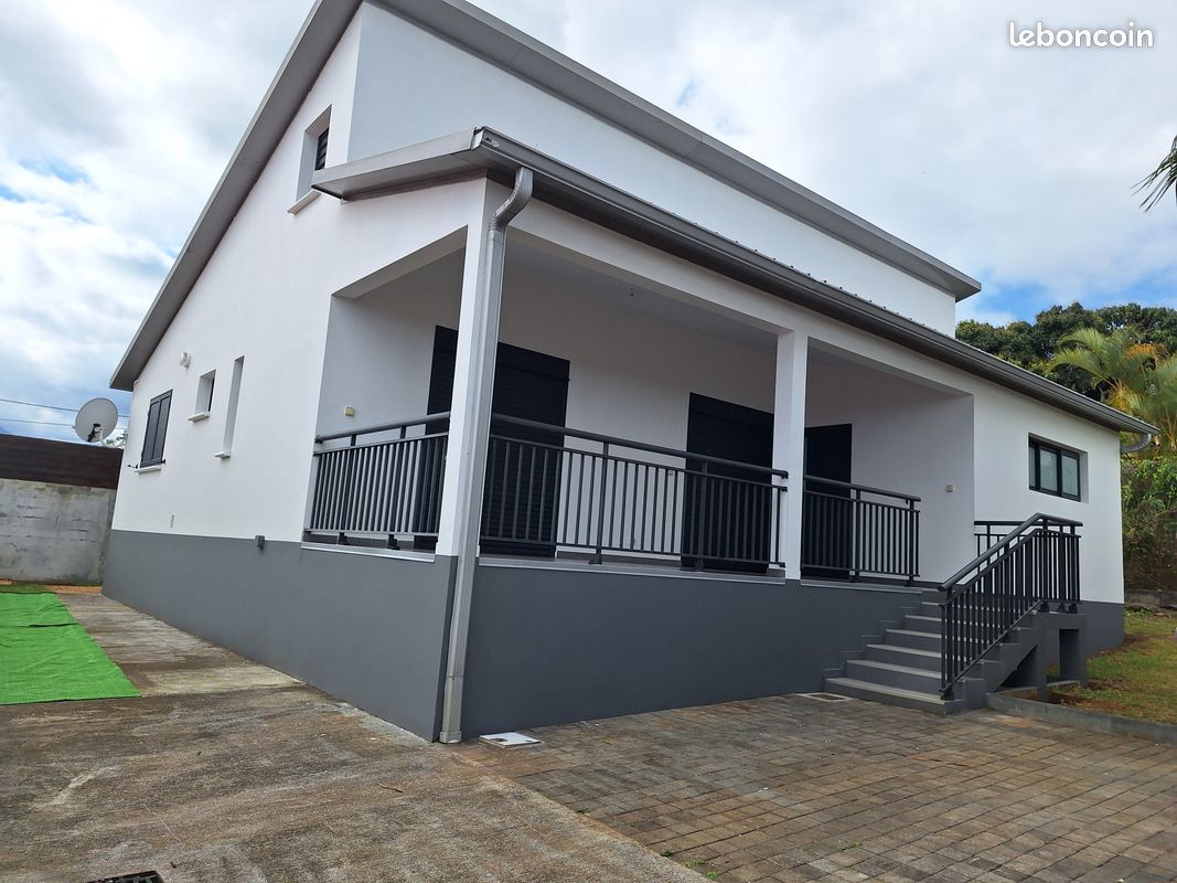 Maison 5 pièces 105 m² · au Tampon · 105 m² · 1 450 €/mois