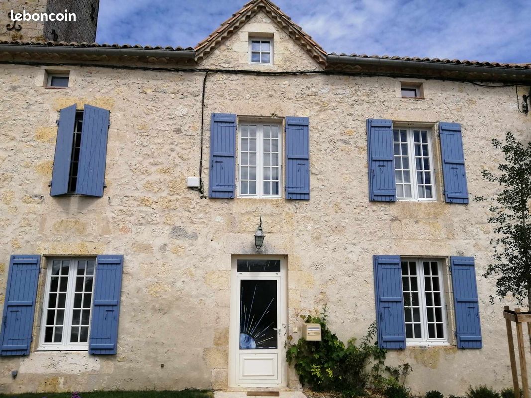 Maison 6 pièces 220 m² · à Sainte-Mère · 220 m² · 245 000 €