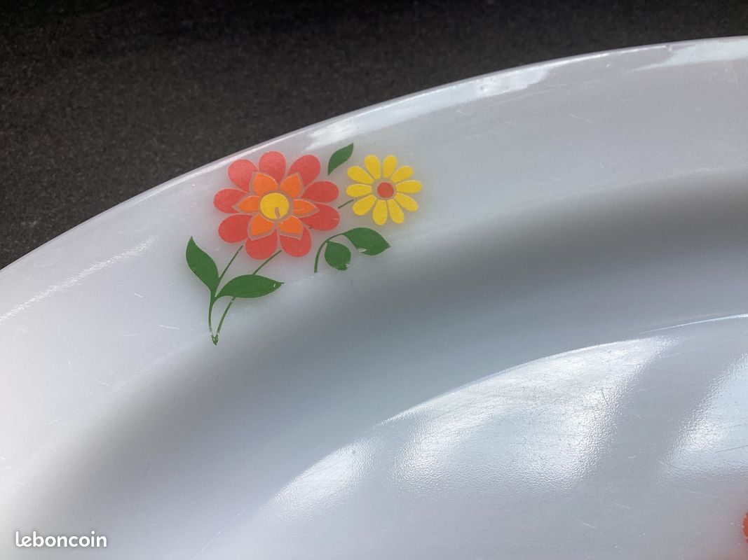 Grand plat ovale ARCOPAL* Anémones fleurs Vintage 70' TTBE