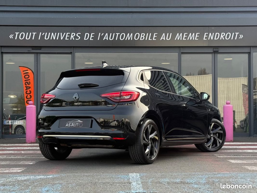 RENAULT CLIO V E-Tech full hybrid 145ch Engineered 1ERE MAIN BOITE AUTO COCKPIT CARPLAY CAMERA AUCUN FRAIS (image 2)
