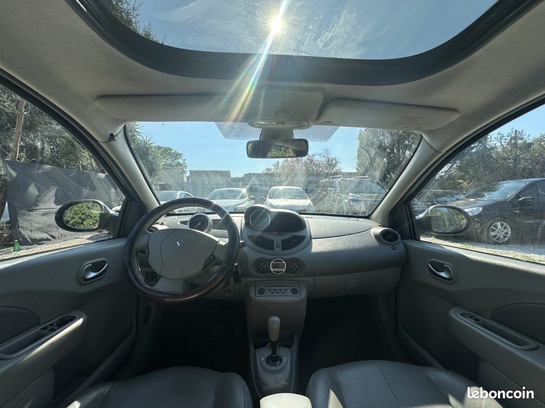 Renault twingo automatique initiale 1.2 75ch (image 12)