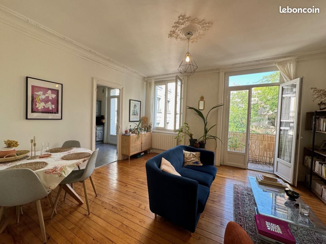 Appartement 3 pièces 80 m² · à Saint-Étienne · 80 m² · 690 €