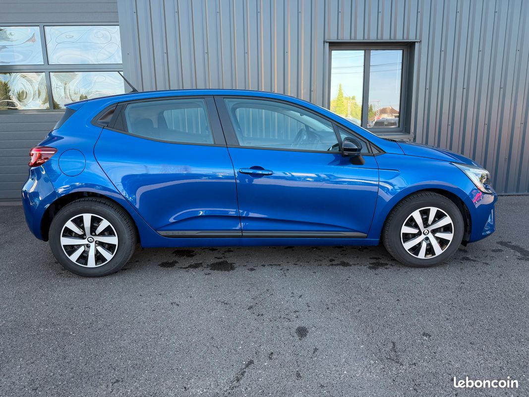 Renault clio 0.9 tce 90 cv 1er main apple car play (image 2)