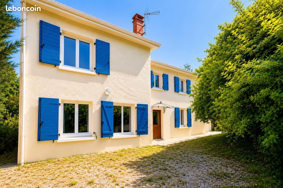 Maison 8 pièces 149 m² · à Saint-Uze · 149 m² · 315 000 €