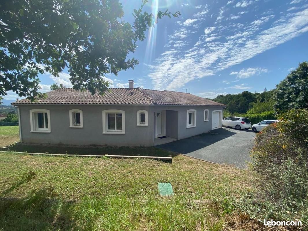 Maison 4 pièces 104 m² · à Burlats · 104 m² · 948 €/mois