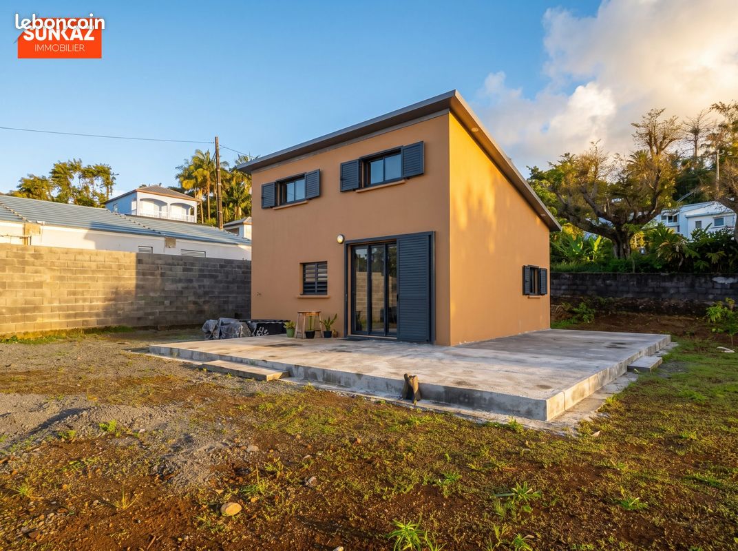 Maison 3 pièces 70 m² · à Petite-Île · 70 m² · 1 050 €/mois