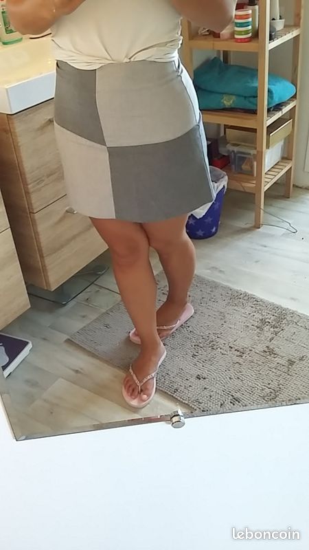 Jupes et robes tres bon etat (image 3)