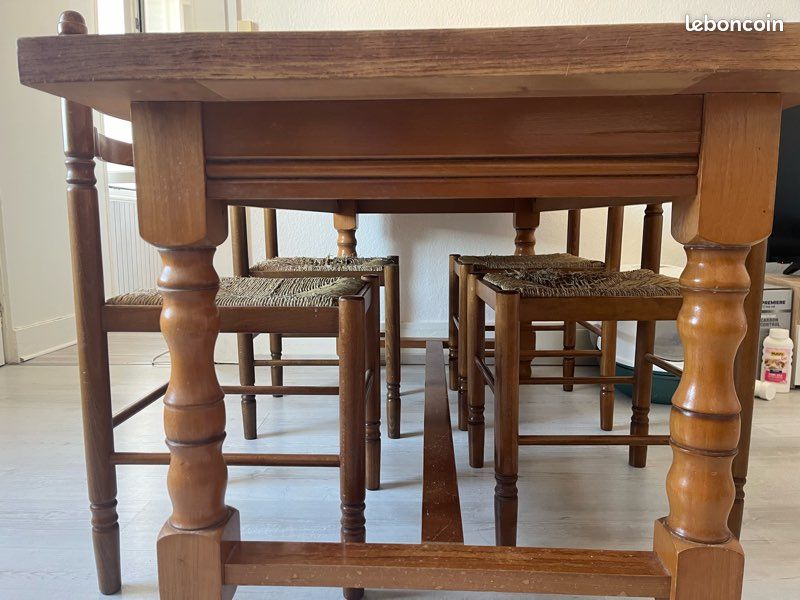 Ensemble table et 4 chaises (image 3)