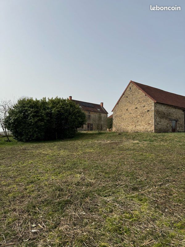 Maison 5 pièces 180 m² · à Servant · 180 m² · 160 000 €